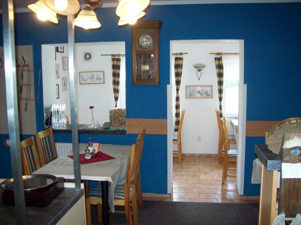 Hotel U Lip Trojanovice Frenstat pod Radhostem Luaran gambar