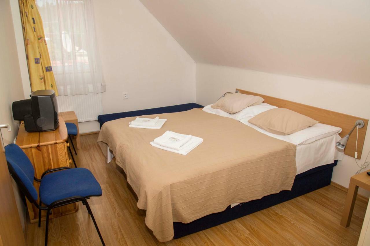 Hotel U Lip Trojanovice Frenstat pod Radhostem Luaran gambar