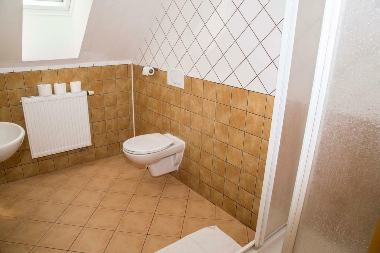 Hotel U Lip Trojanovice Frenstat pod Radhostem Luaran gambar